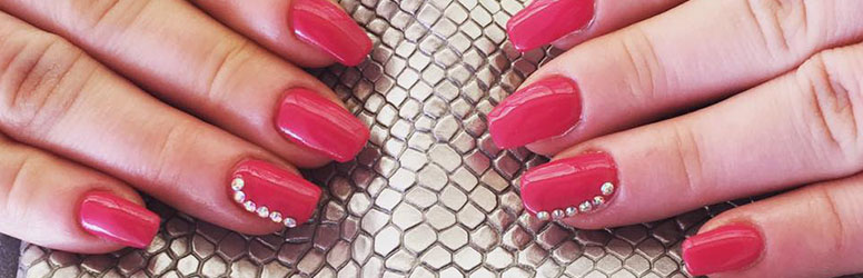 Profi manikűr Szepesi Lillánál az 5. kerületi Maquillage Szalonban, kedvezményes DiamondDeal kuponnal!