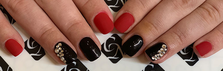 Csodás géllakkozás körömdíszítéssel, mini manikűrrel a Rebinails-ben, kedvezményes DD kuponnal!