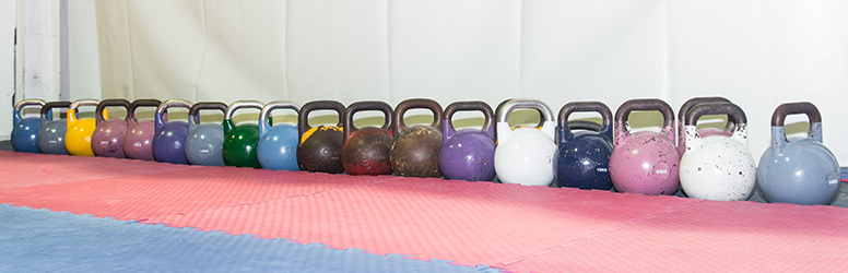 A kettlebell edzés kiváló erősítésre, zsírégetésre, alakformálásra, s gyorsan formába lendülhetsz az aTeremben, a XIII. kerületben vagy Dunakeszin, a DiamondDeal kupnjával kedvezményesen!
