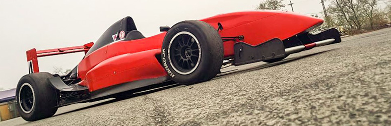 Vezess forma autót, egy 2 literes Formula Renault-t a DiamondDeal kuponjával kedvezményesen!