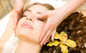 Exkluzív 24 K arany ampullás kezelés + relaxáló arc, nyak, dekoltázs masszázs