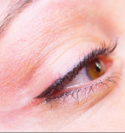 Szemhéj tetoválás - Szempillasűrítés vagy vékonyabb kontúr fekete vagy sötétbarna színnel