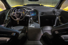 Nyomd a gázt Chevrolet Corvette kormányánál választható 3,5,6,8,10 vagy 12 körön át a Kakucs Ringen!