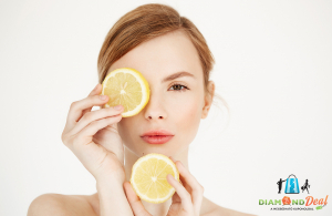 Üdítő és tápláló C-vitaminos frissítő arckezelés, arc, nyak és dekoltázs masszázzsal