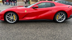 Ferrari 812 Superfast élményvezetés - Száguldj az álom autóddal a Kakucs Ringen!