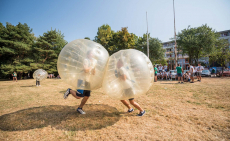 1,5 óra Buborékfoci bérlés 10 vagy 14 buborékkal, Budapesten ingyenes kiszállással