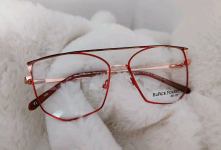 Búcsút vehetsz a homályos látástól - Komplett szemüveg fényre sötétedő lencsékkel, látásvizsgálattal