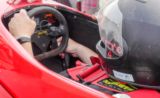 Formula Renault 2.0 élményvezetés, vezess forma autót a Kakucs Ringen 3, 5, 6, 8 vagy 10 körön át!