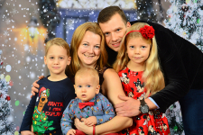 Karácsonyi családi fotózás Gráf Ildikó fotóstúdiójában! - 120 nyers + 5 választható retusált kép