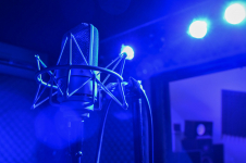 Énekelj fel egy rap dalt egy profi hangstúdióban