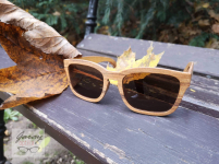Komplett szemüveg magyar, fából készült egyedi szemüvegkerettel, látásvizsgálattal