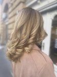 Balayage, ombre vagy melír festés egyszeri szőkítéssel, szerkezetjavító pakolással, hajvágással!