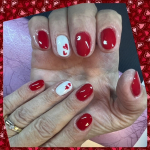 Poly géles körömépítés S-M méretben, 1-1 köröm díszítésével a IV. kerületben