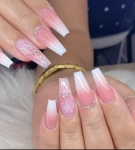 Poly géles körömépítés S-M méretben, 1-1 köröm díszítésével a IV. kerületben