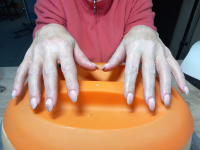 Paraffinos kézápolás, masszázzsal - Egy igazi csodaszer kezeid számára minden időszakban