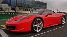 Ferrari 458 Italia élményvezetés 2,3,4,5 vagy 7 körön át, Euroringen