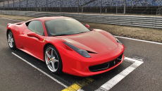 Ferrari 458 Italia élményvezetés 2,3,4,5 vagy 7 körön át, Euroringen