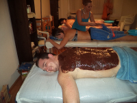 Tanulj hibrid képzésben online és személyesen! - Csokoládés hátmasszázs tanfolyam