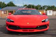 Száguldj egy valódi Ferarri 296 GTB-vel! - 2,3,4,5 vagy 7 körös élményvezetés az Euro ringen