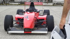 Formula Renault 2.0 élményvezetés, vezess forma autót a Kakucs Ringen 5,6,7,8 vagy 10 körön át!