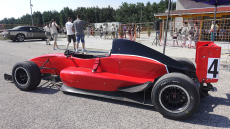 Formula Renault 2.0 élményvezetés, vezess forma autót a Kakucs Ringen 5,6,7,8 vagy 10 körön át!