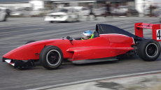 Formula Renault 2.0 élményvezetés, vezess forma autót a Kakucs Ringen 5,6,7,8 vagy 10 körön át!