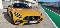 Mercedes AMG GT C Coupe élményvezetés a Kakucs Ringen 3, 5, 6, 8, 10, 12 körön át!