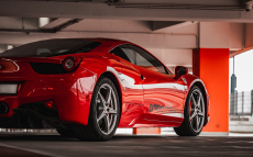 Ferrari 458 Italia élményvezetés 2,3,4,5 vagy 7 körön át, Euroringen