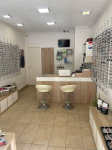 Szemüveg éjszakai vezetést segítő egyfókuszú, 1,5-ös törésmutatójú lencsével a Totál Optikában