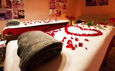 3x90 perc teljes testes páros masszázzsal, 3 féle virágos illóolajokkal, Oktogonnál