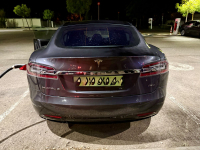 Tesla Model S autó bérlés, 1 napra – amikor az autó több, mint közlekedés