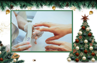 Karácsonyi női manikűr paraffinos kezeléssel és ünnepi kávéval a XII. kerületben