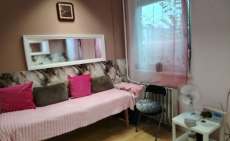 Karácsonyi szépségcsomag hölgyeknek: arcmasszázs, japán manikűr és paraffinos kézápolás, Zuglóban