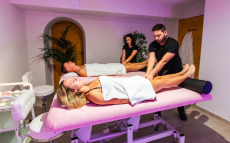 90 perces prémium páros svédmasszázs  + 60 perc jakuzzi választható időszakban, Oktogonnál