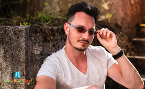 Komplett szemüveg fényre sötétedő lencsékkel, 3D látásvizsgálattal. XIII.kerület, Gogol Optikában