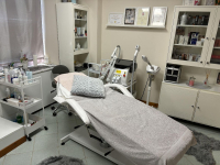 Skincare lézeres arckezelés és gyémántfejes mikrodermabráziós kezelés XIII. kerületben