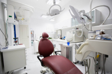 AirFlow homokfúvás és GC Tooth Mousse krém a tiszta, erős fogakért, XIII. kerületi Hollán Dentálnál