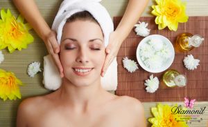 45 perc luxus kényeztetés az arcnak arannyal, kaviárral és csokis vagy mézes relaxáló hátmasszázs!