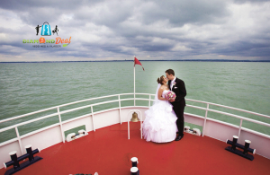 Álomesküvő a Balatonon az exkluzív Talizmán Yacht fedélzetén és lakodalom egy vízparti Hotelben!