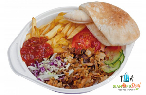 Gyros tál, hasábburgonyával válaszható öntetekkel a Fincsi Büfében! 