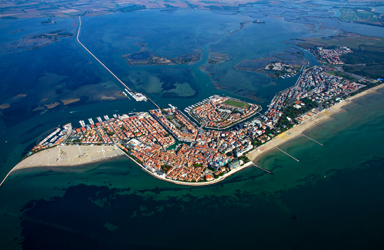 8 nap/7 éj lakókocsis szállás 4+1 főnek az olaszországi Gradoban, előszezonban! 