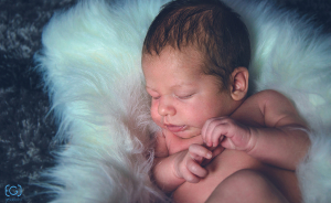Újszülött fotózás otthonodban vagy a GE Studio-nál 10 retusált képpel!