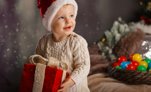 Baba-és gyermekfotózás 10 db retusált képpel, profi műteremben, a Silverlight Studioban