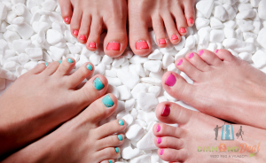 3 alkalom esztétikai pedikűr gél lakkozással a csodaszép lábikóidért