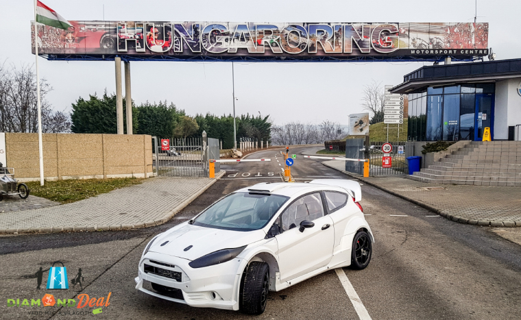 Száguldj egy Ford Fiesta RS-sel 2 körön át a Hungaroringen! Igazi versenyélmény!