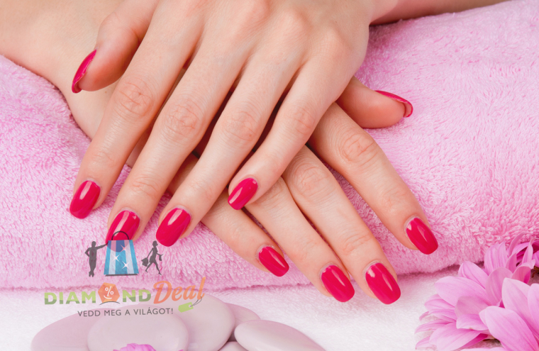 Ápolt külső gél lakkal, választhatóan kézre vagy lábra, egy újj díszítésével a Magenta Stúdióban!