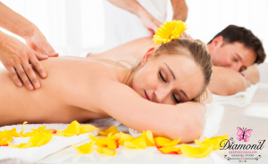 8 kezes páros masszázs 90 percben másfél óra wellness-szel. Pihenjetek hétköznap 10-17 óra között!