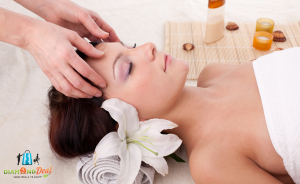 Arc- és dekoltázsmasszázs RefectoCil szemöldök és szempillafestéssel a Beauty Box Szépségszalonban