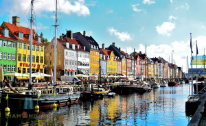 Üdülés Dániában! 4 nap/3 éjszaka 2 felnőtt + 2 gyermek részére reggelivel A&O Copenhagen Nørrebroban
