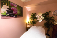 Szépségmegújító csomag nőknek, 5 kezeléssel: arcfiatalítás, fogyasztás, masszázs és szőrtelenítés.